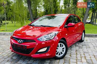 Хетчбек Hyundai i30 2013 в 
