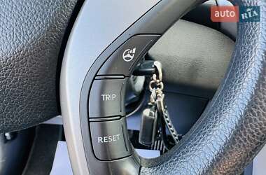 Хетчбек Hyundai i30 2013 в 