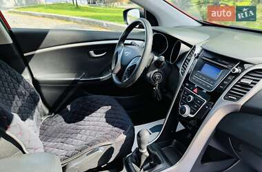 Хетчбек Hyundai i30 2013 в 