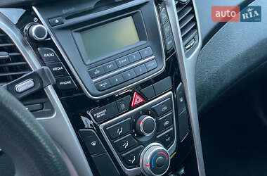 Хетчбек Hyundai i30 2013 в 