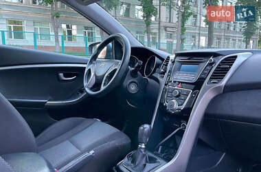 Хетчбек Hyundai i30 2013 в 