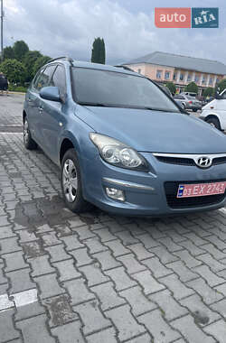Универсал Hyundai i30 2009 в Корце