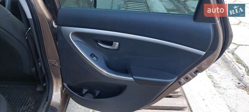 Універсал Hyundai i30 2013 в Запоріжжі