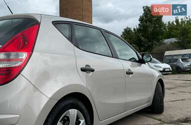 Хэтчбек Hyundai i30 2009 в 