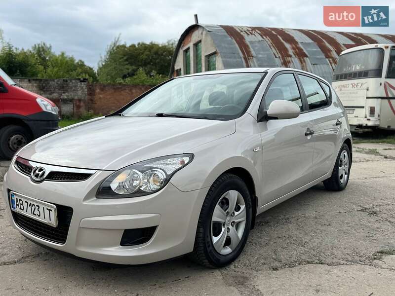 Хэтчбек Hyundai i30 2009 в Хмельницком