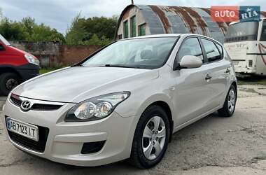 Хэтчбек Hyundai i30 2009 в 