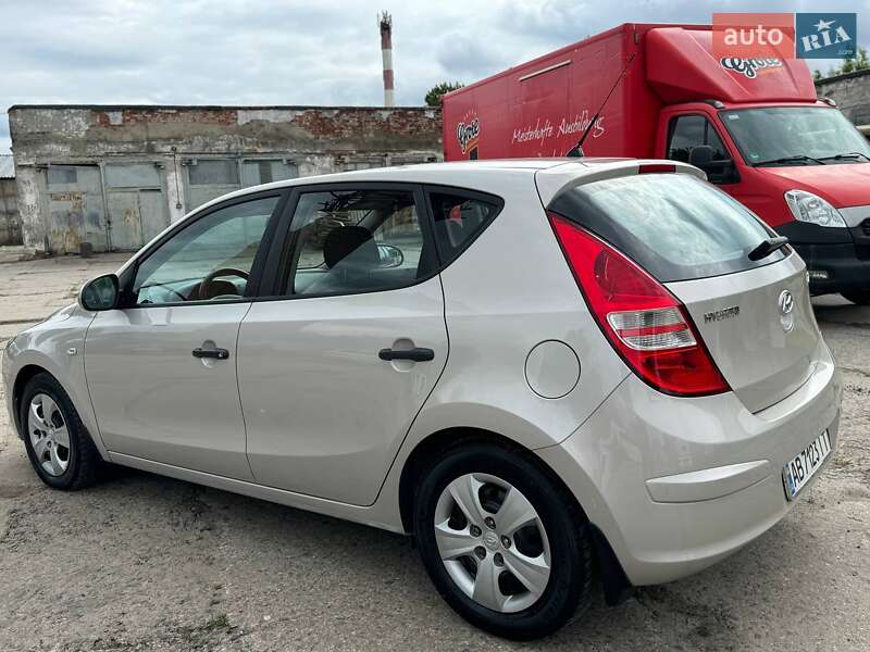 Хэтчбек Hyundai i30 2009 в Хмельницком