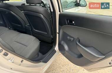 Хэтчбек Hyundai i30 2009 в 