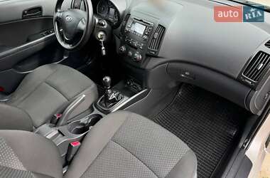 Хэтчбек Hyundai i30 2009 в 