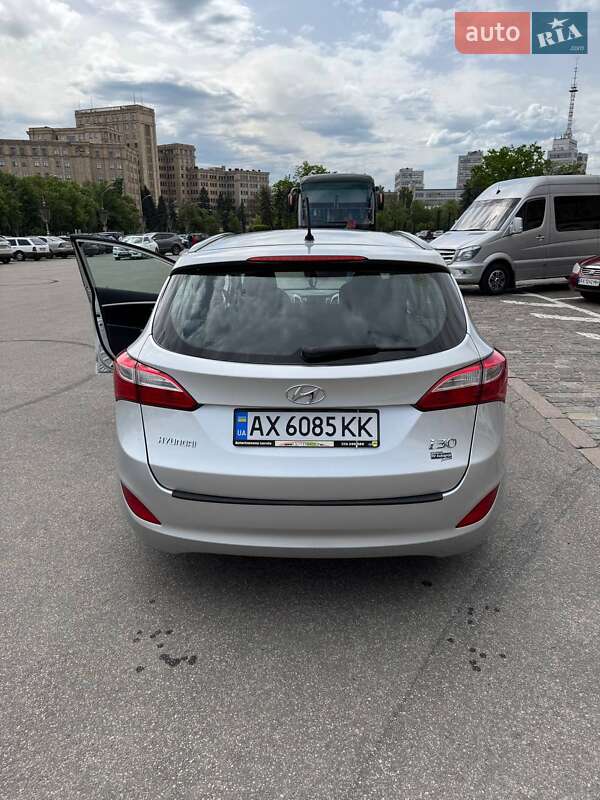 Универсал Hyundai i30 2012 в Харькове