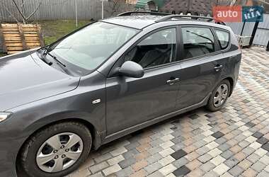 Універсал Hyundai i30 2010 в 