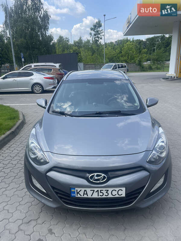 Универсал Hyundai i30 2013 в Василькове