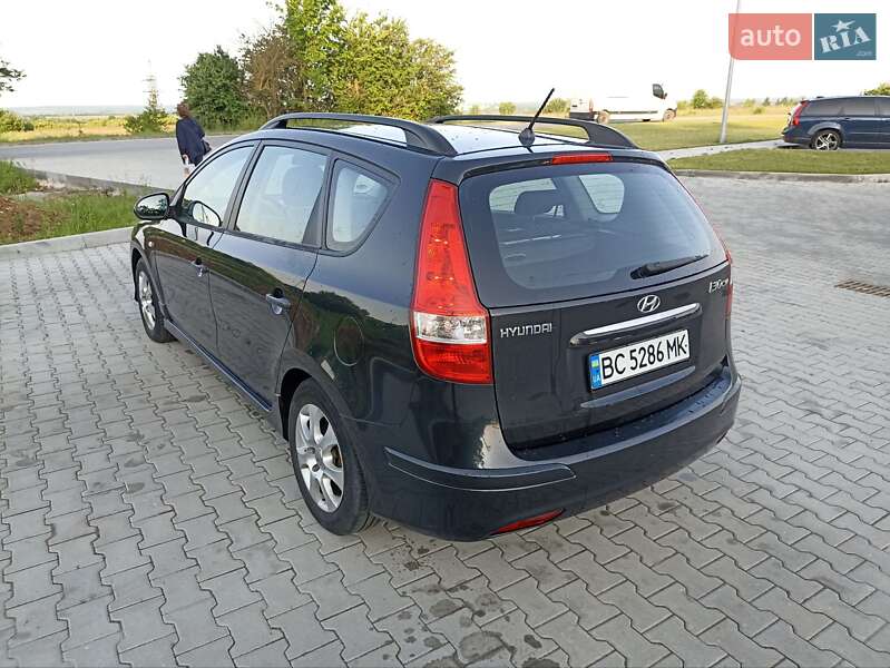 Универсал Hyundai i30 2010 в Львове