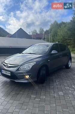 Хэтчбек Hyundai i30 2008 в Межгорье