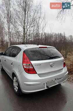 Хетчбек Hyundai i30 2008 в Гнівані