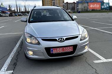 Універсал Hyundai i30 2010 в 