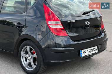 Хэтчбек Hyundai i30 2009 в 
