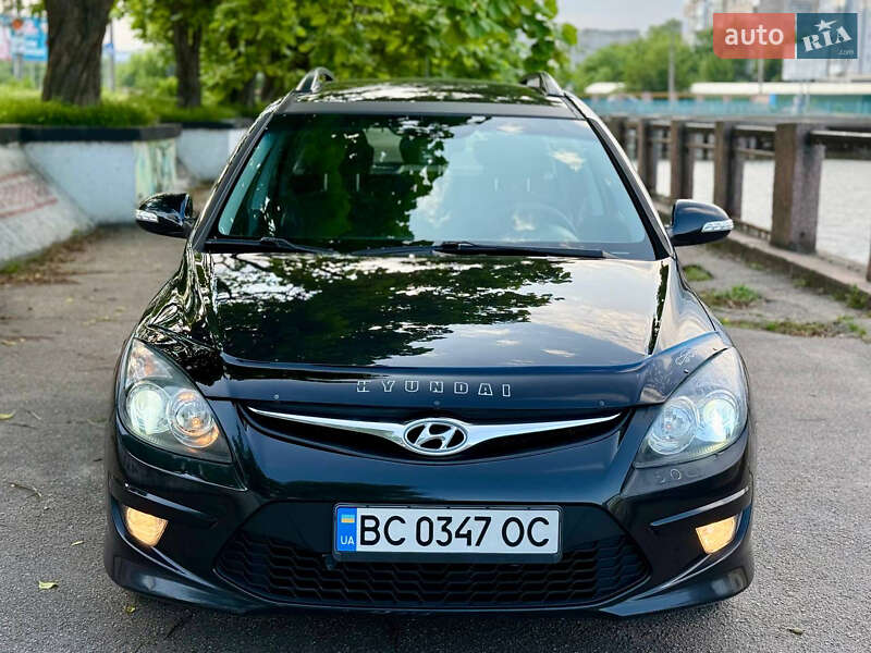 Хэтчбек Hyundai i30 2010 в Кропивницком