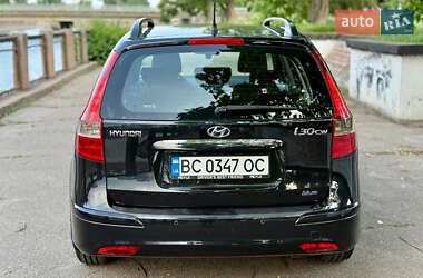 Хэтчбек Hyundai i30 2010 в 