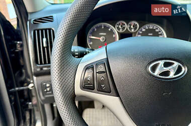 Хэтчбек Hyundai i30 2010 в 