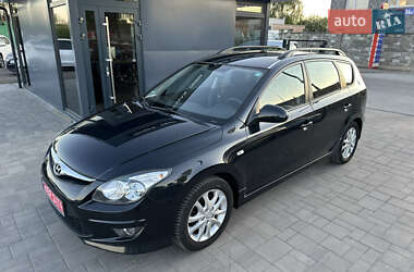 Универсал Hyundai i30 2010 в 
