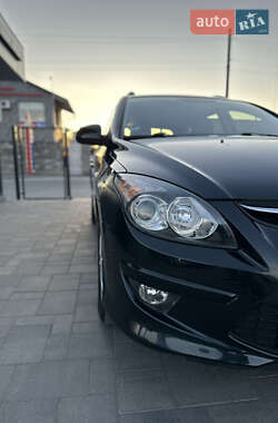 Универсал Hyundai i30 2010 в 