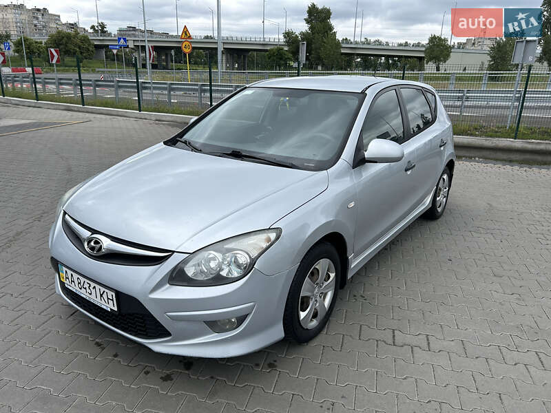 Hyundai i30 2011