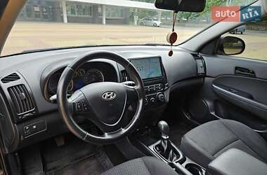 Универсал Hyundai i30 2010 в 