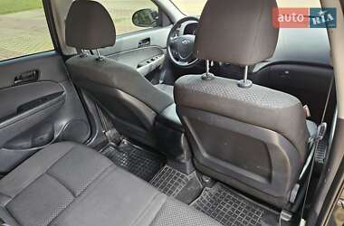Универсал Hyundai i30 2010 в 