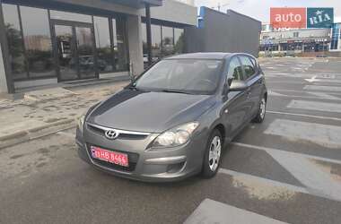 Хэтчбек Hyundai i30 2009 в Киеве