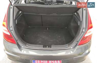 Хэтчбек Hyundai i30 2009 в 
