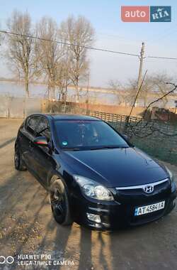 Хэтчбек Hyundai i30 2009 в Ивано-Франковске