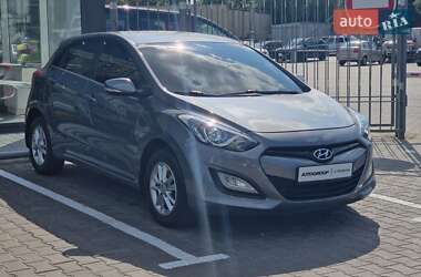 Хэтчбек Hyundai i30 2014 в 