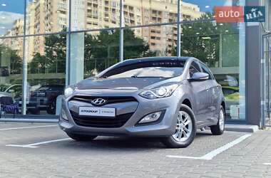 Хэтчбек Hyundai i30 2014 в 