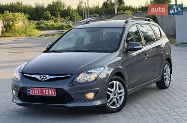 Универсал Hyundai i30 2010 в Кременце
