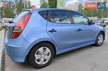 Хэтчбек Hyundai i30 2011 в Ровно