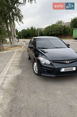 Хетчбек Hyundai i30 2010 в Кривому Розі
