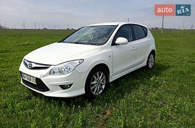 Хетчбек Hyundai i30 2012 в 