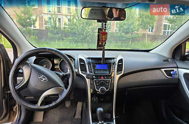Хэтчбек Hyundai i30 2014 в 