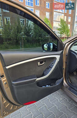 Хэтчбек Hyundai i30 2014 в 