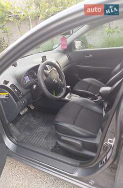 Универсал Hyundai i30 2009 в 
