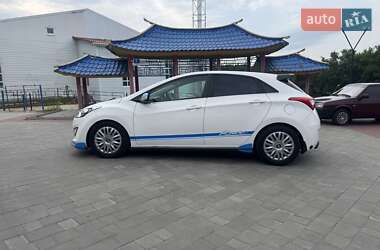 Хэтчбек Hyundai i30 2013 в Киеве