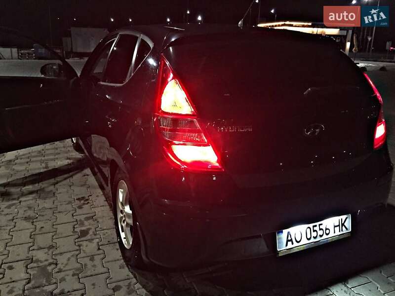 Хетчбек Hyundai i30 2010 в Мукачевому