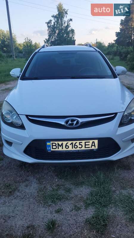 Універсал Hyundai i30 2011 в Охтирці