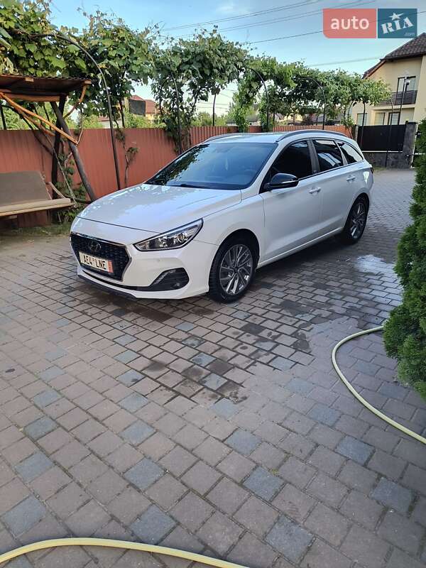 Універсал Hyundai i30 2018 в Ужгороді
