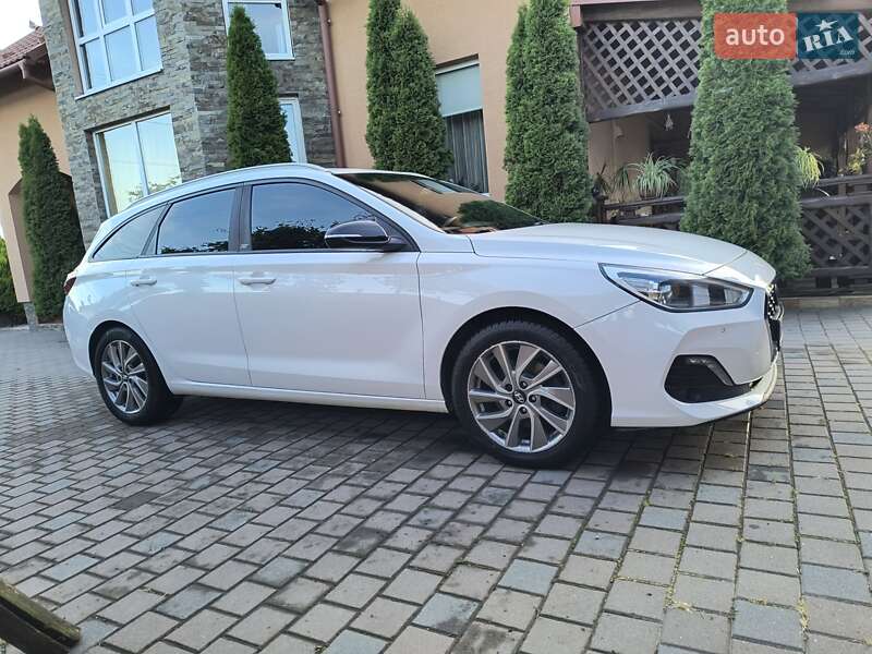 Універсал Hyundai i30 2018 в Ужгороді