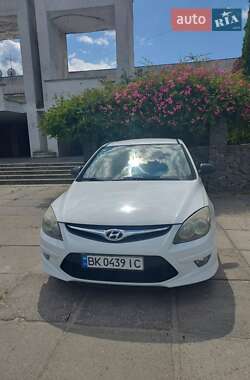 Хэтчбек Hyundai i30 2011 в Славуте
