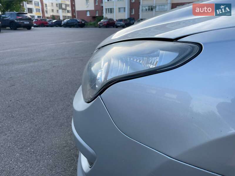 Хэтчбек Hyundai i30 2011 в Харькове