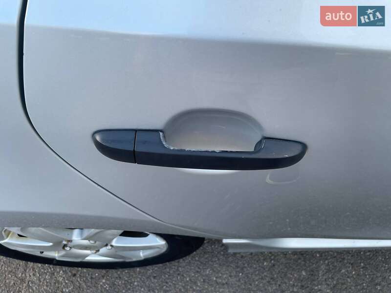 Хэтчбек Hyundai i30 2011 в Харькове