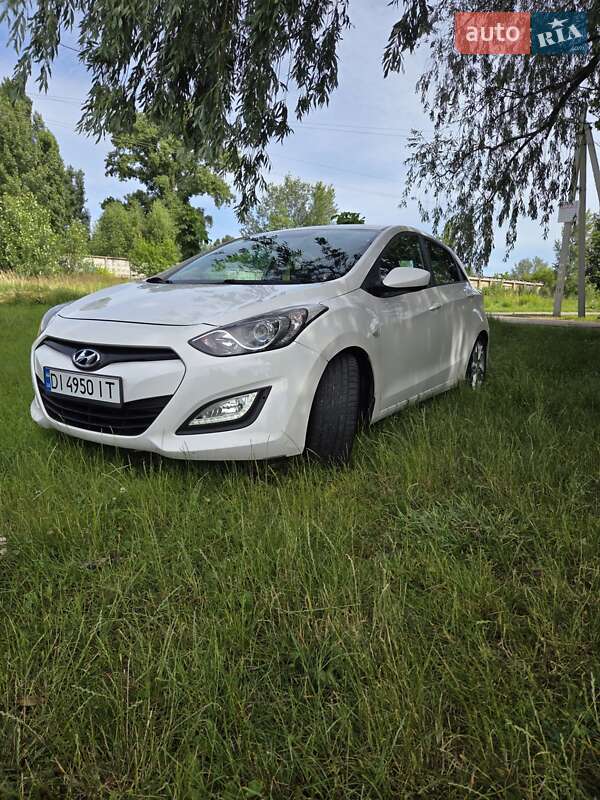 Хэтчбек Hyundai i30 2014 в Киеве